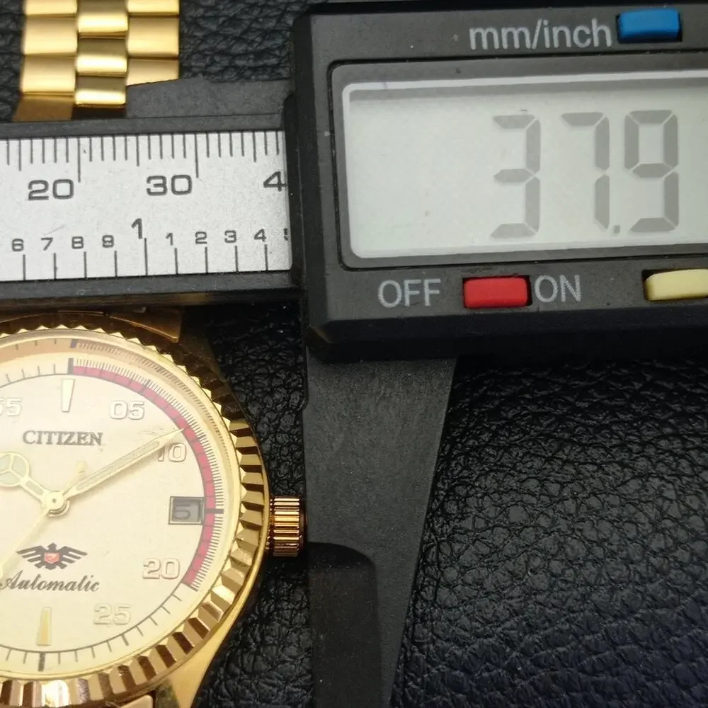 Vintage 1971 Citizen Automatic Mens Gold Watch W/daydate & Red accents
